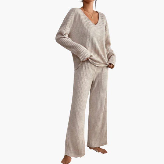 Women’s Knit Loungewear Set with Long Sleeves