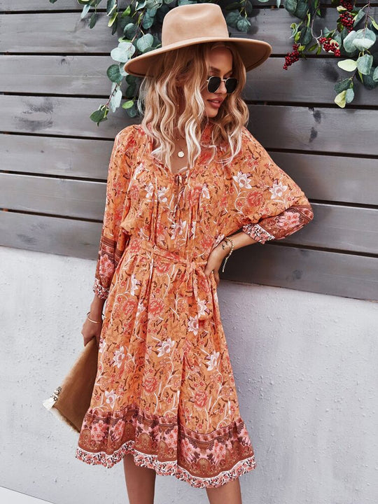 Women Boho Bohemian Chic knee-length dress with V-Neck for Travel
