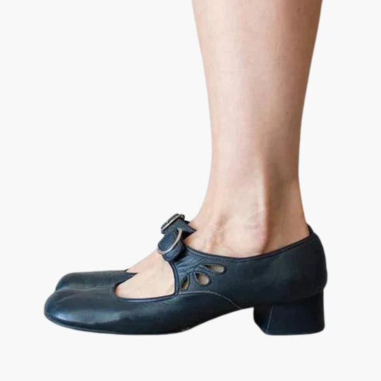 Women’s Closed Toe Sandals with Buckle Strap