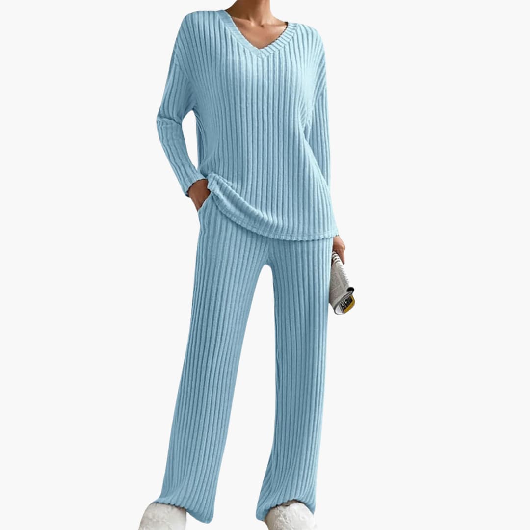 Women’s Knit Loungewear Set with Long Sleeves