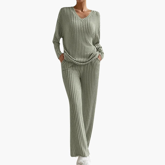 Women’s Knit Loungewear Set with Long Sleeves