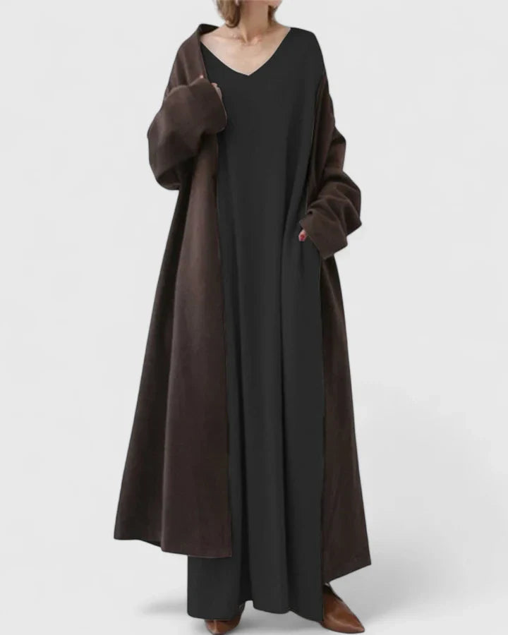 Women's Sophisticated Dress with Minimalist Design and Relaxed Fit