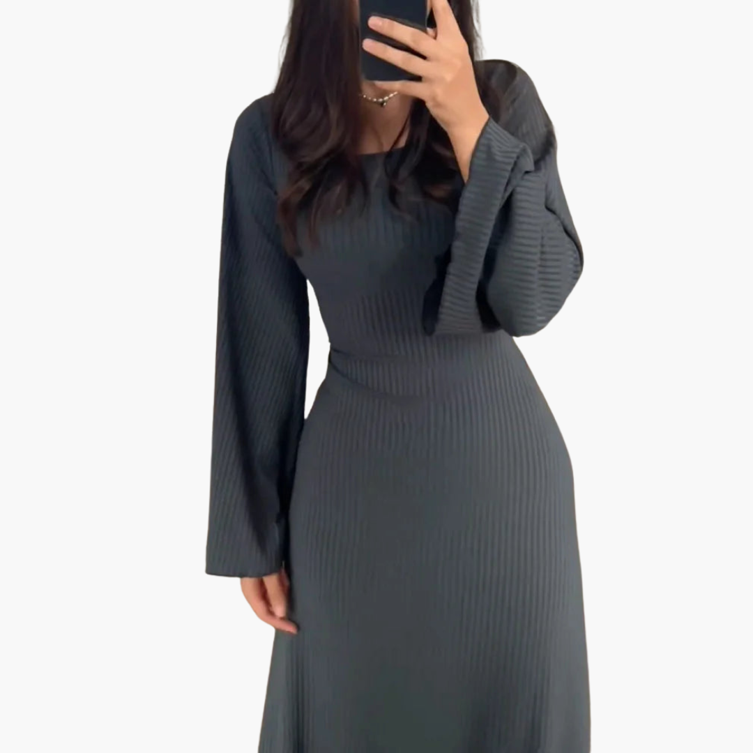 Women's Maxi Dress with Long Sleeves and Flattering Fit