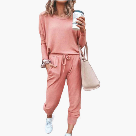 Women’s two-piece set with long sleeves and trousers