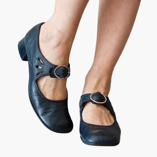Women’s Closed Toe Sandals with Buckle Strap