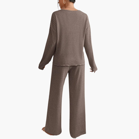 Women’s Knit Loungewear Set with Long Sleeves