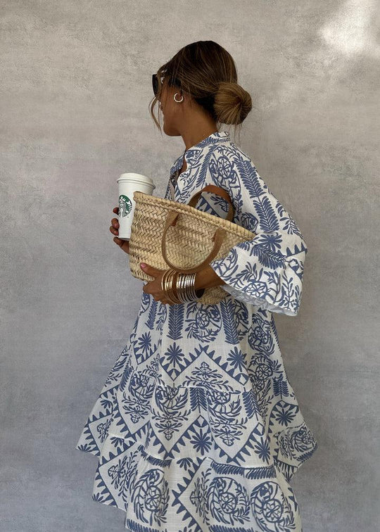 Women's Fashion Print Dress with Flattering Fit and Knee-Length Cut