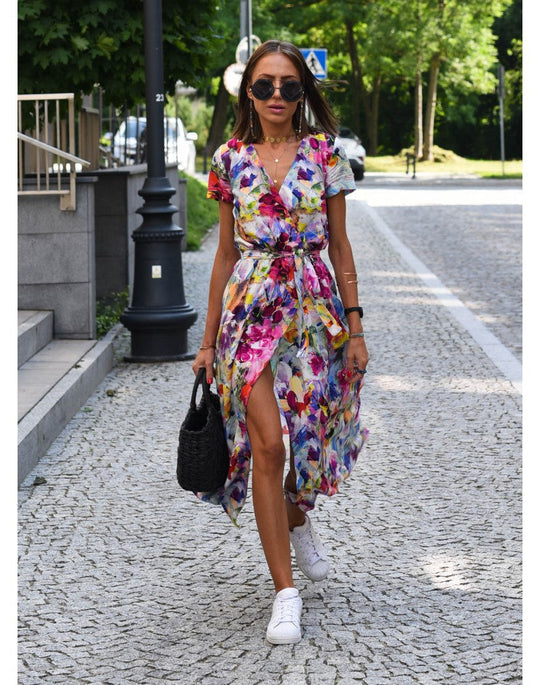 Women's V-Neck Dress with Floral Print and Sleeveless Design
